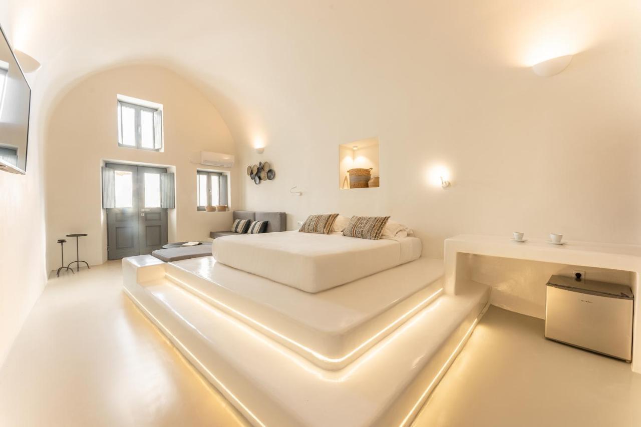 אימרוביגלי Cilon Suites Santorini מראה חיצוני תמונה