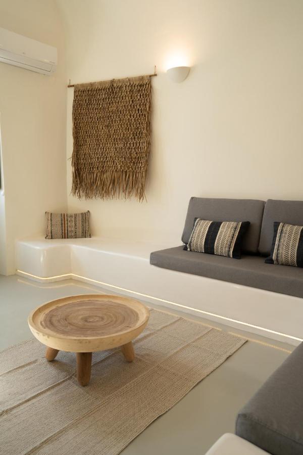 אימרוביגלי Cilon Suites Santorini מראה חיצוני תמונה