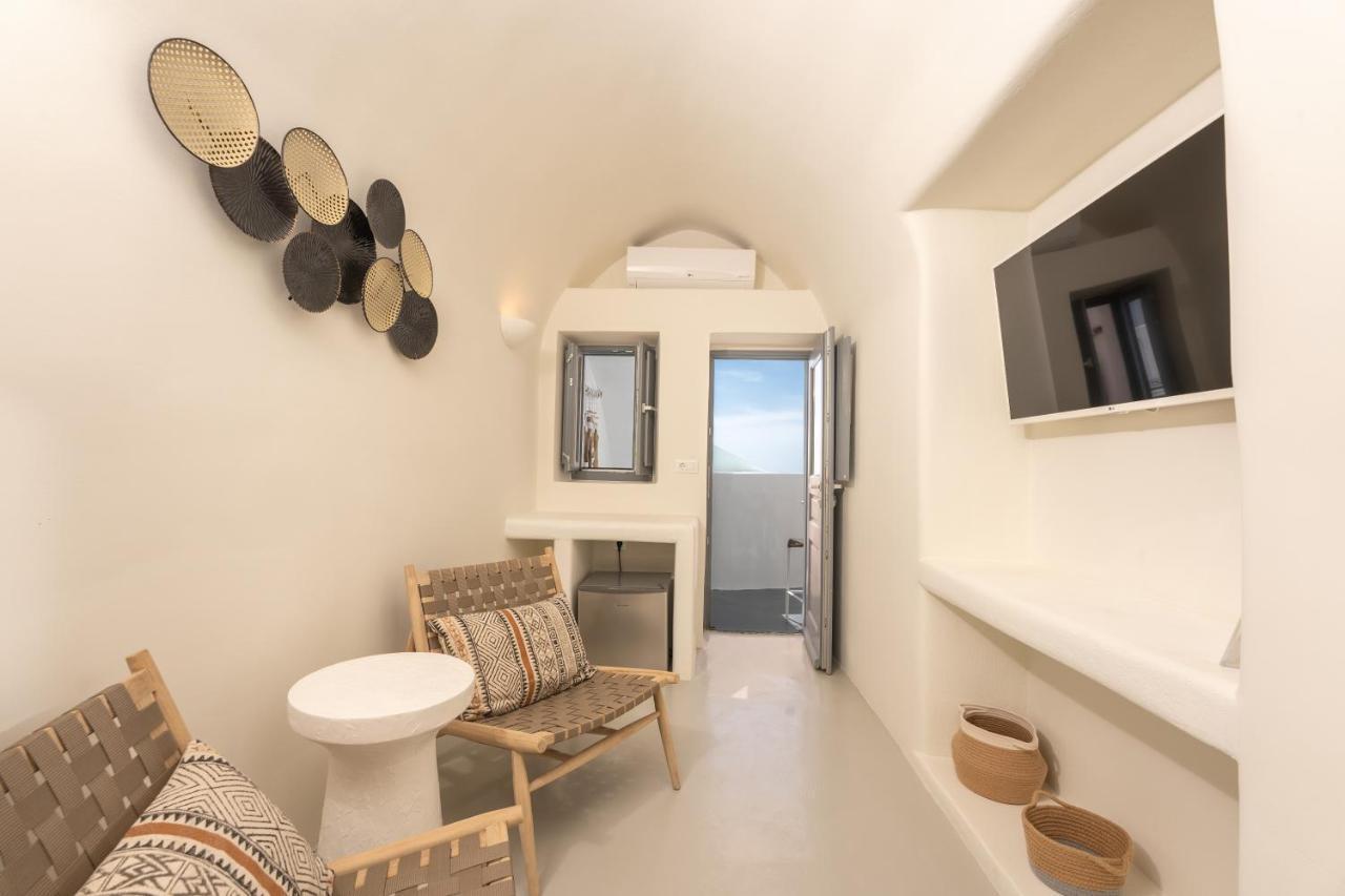 אימרוביגלי Cilon Suites Santorini מראה חיצוני תמונה
