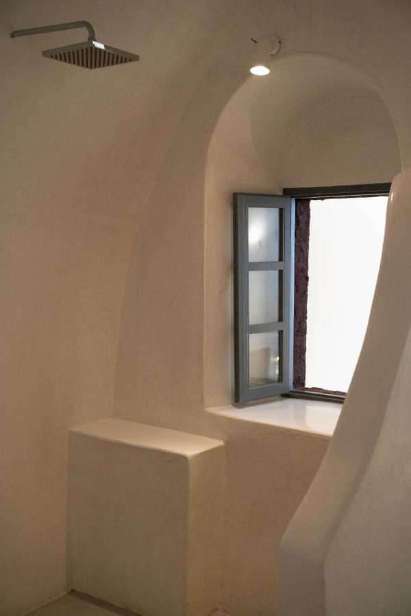 אימרוביגלי Cilon Suites Santorini מראה חיצוני תמונה