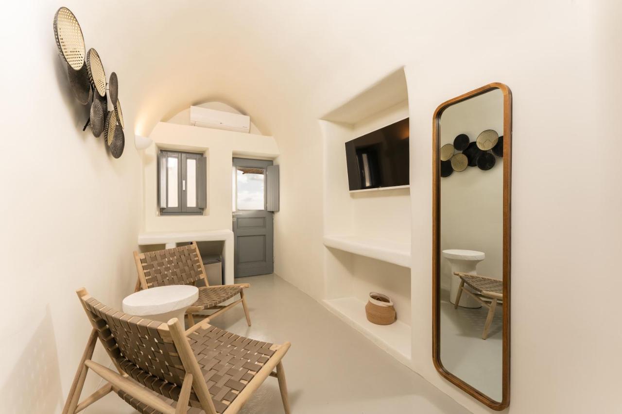 אימרוביגלי Cilon Suites Santorini מראה חיצוני תמונה